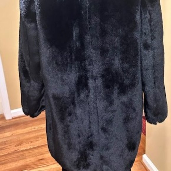 Beautiful Soft  New York & Company Black Faux Fur Coat Sz M - Picture 6 of 7